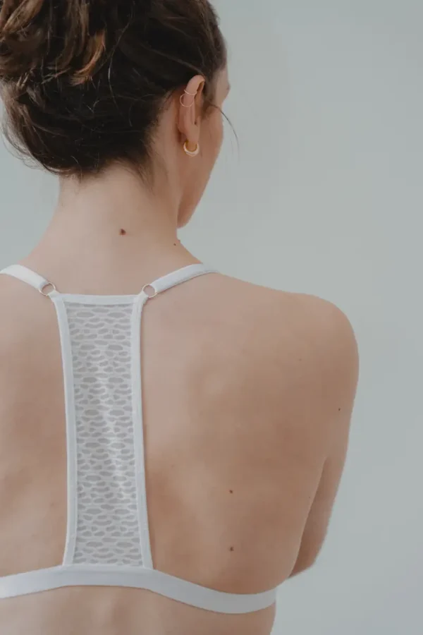 Cet ensemble de lingerie fait main et sur-mesure est réalisé près de Nantes par Alteya Lingerie.